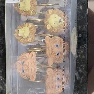 𝅺NIB Hand Painted Safari Shower Curtain Hooks
